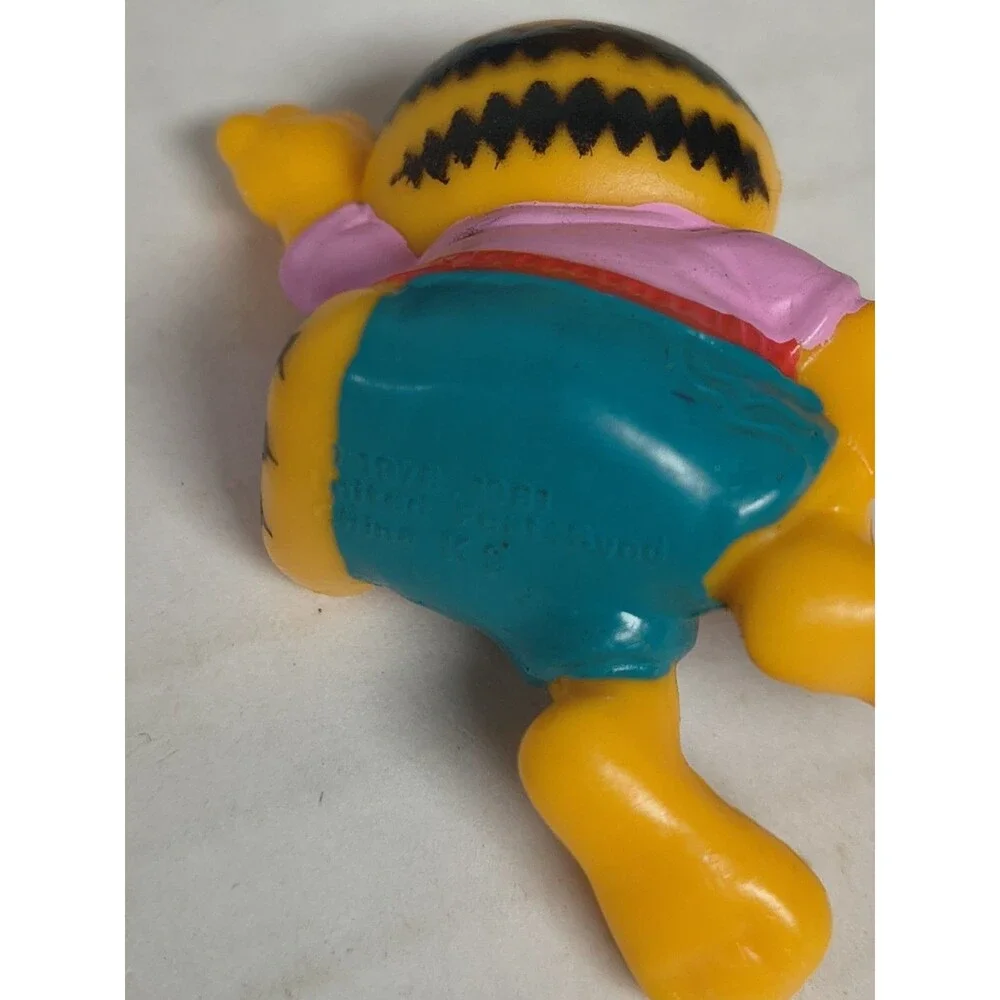 Lot Of Vintage Collectible Garfield Includes Plush, Figure, 2 Cups And Ornament